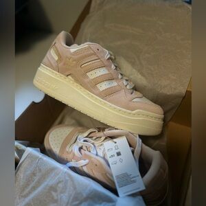 Wmns Forum XLG 'Wonder Quartz'